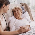 Professionals-at-the-palliative-care-center-in-Los-Angeles-show-us-how-to-take-care-of-the-elderly